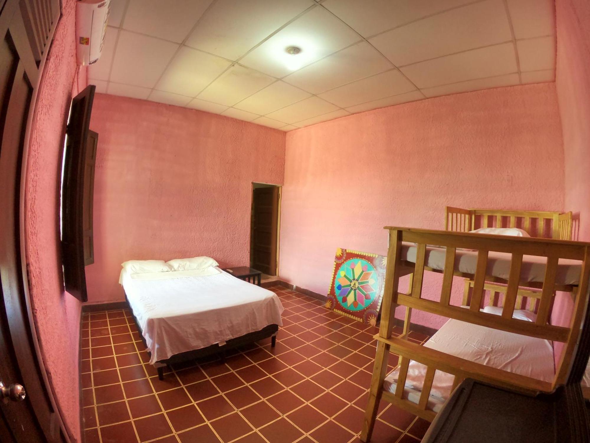 Ricks Hostel Santa Ana Exteriér fotografie