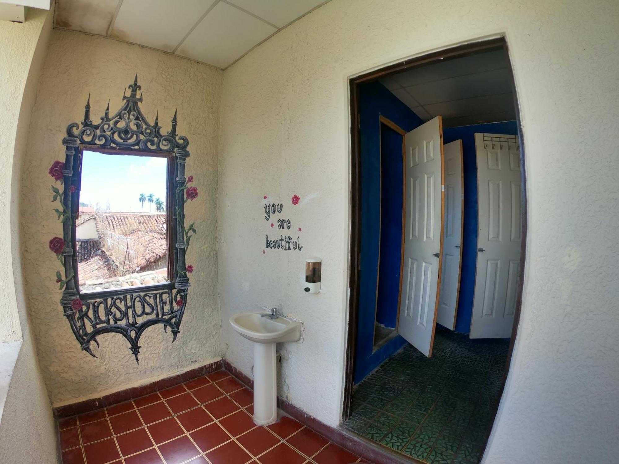 Ricks Hostel Santa Ana Exteriér fotografie